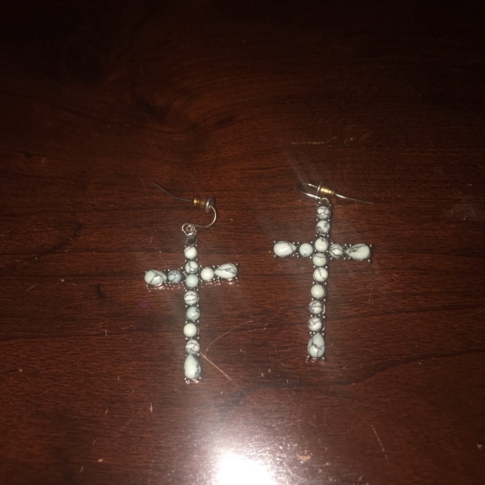 Cute cross  earrings ✝️